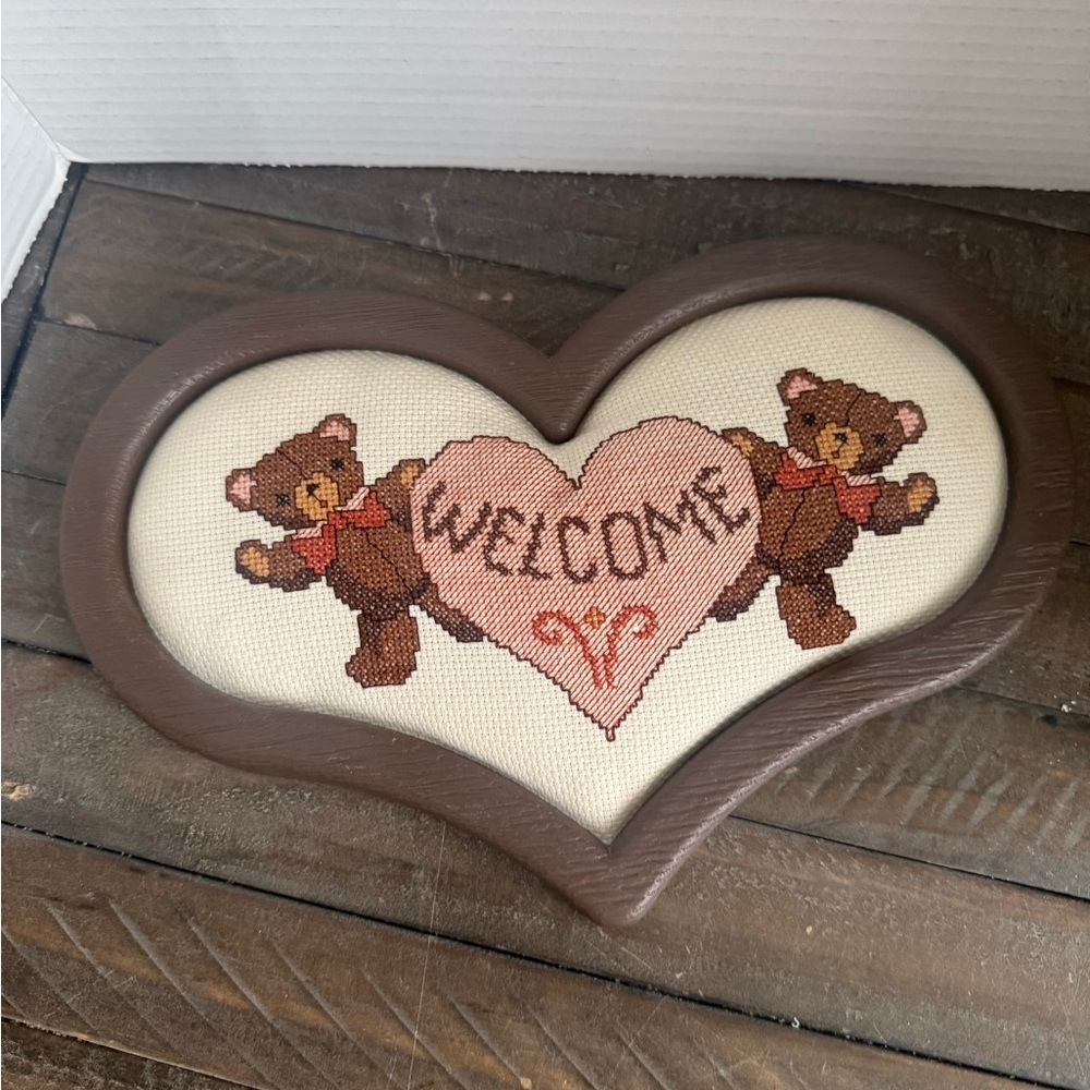 Heart-Shaped Welcome Sign Needlepoint